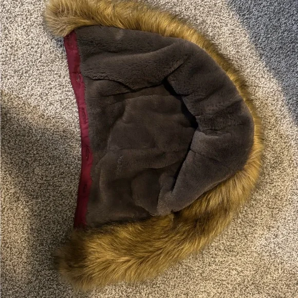 Maroon winter jacket - Picture 3 of 4